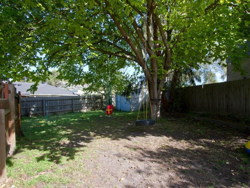 1 Sandra Court, Somerville VIC 3912