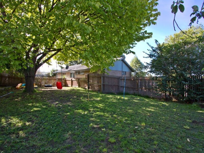 1 Sandra Court, Somerville VIC 3912
