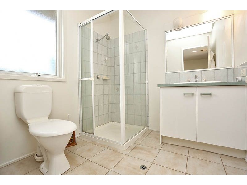 2 Janine Court, Somerville VIC 3912