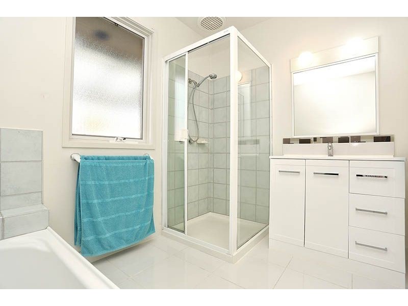 2 Janine Court, Somerville VIC 3912