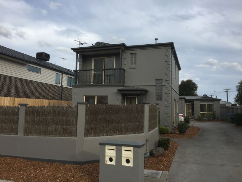 1/14 Leonard Drive, Somerville VIC 3912