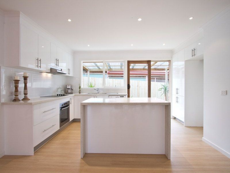 16 Robert Street, Somerville VIC 3912