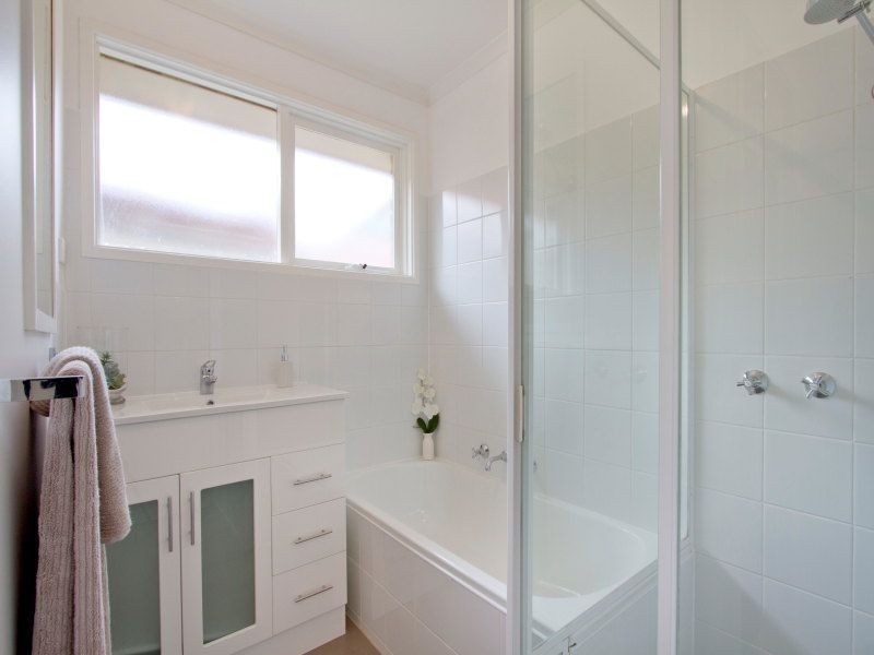 16 Robert Street, Somerville VIC 3912