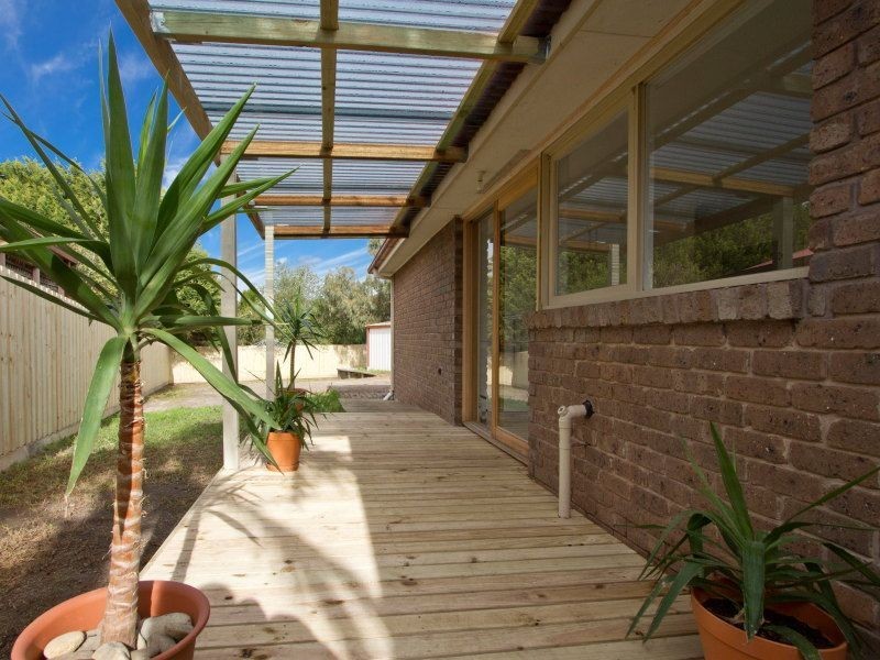 16 Robert Street, Somerville VIC 3912