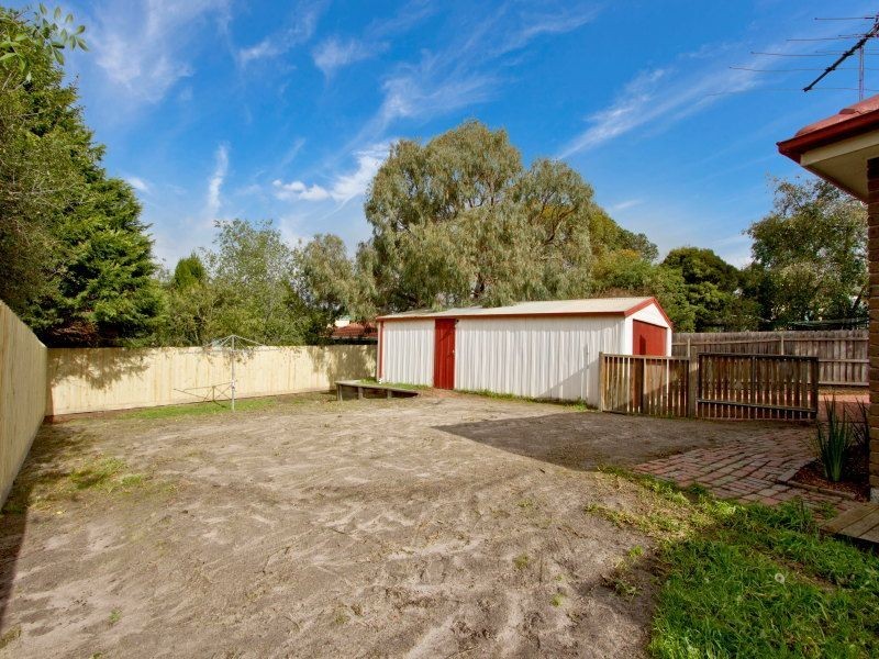 16 Robert Street, Somerville VIC 3912