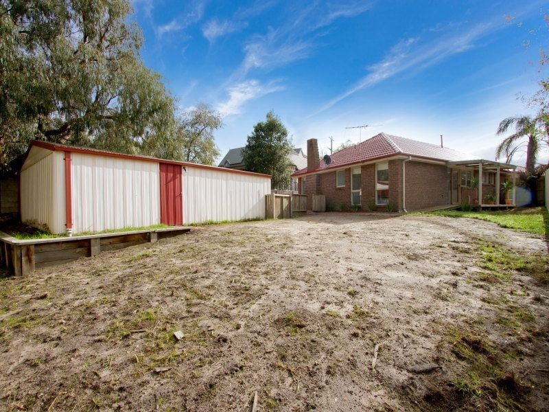 16 Robert Street, Somerville VIC 3912