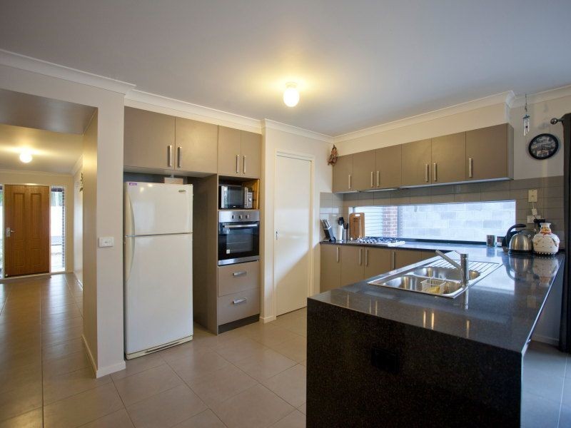 33 Sages Road, Baxter VIC 3911