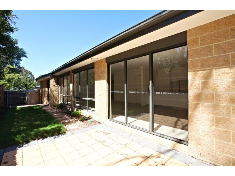 3/76 Eramosa Rd East, Somerville VIC 3912