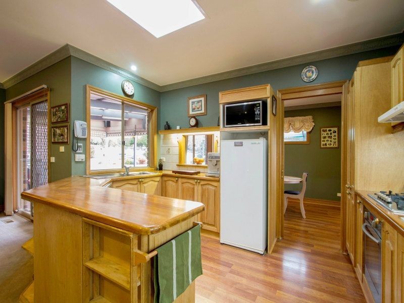 11 Diane Court, Somerville VIC 3912