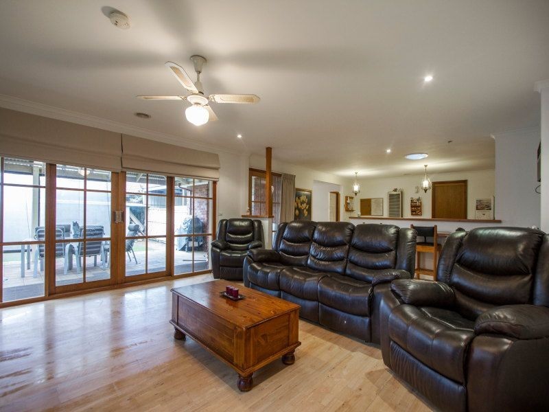 30 Clarendon Drive, Somerville VIC 3912