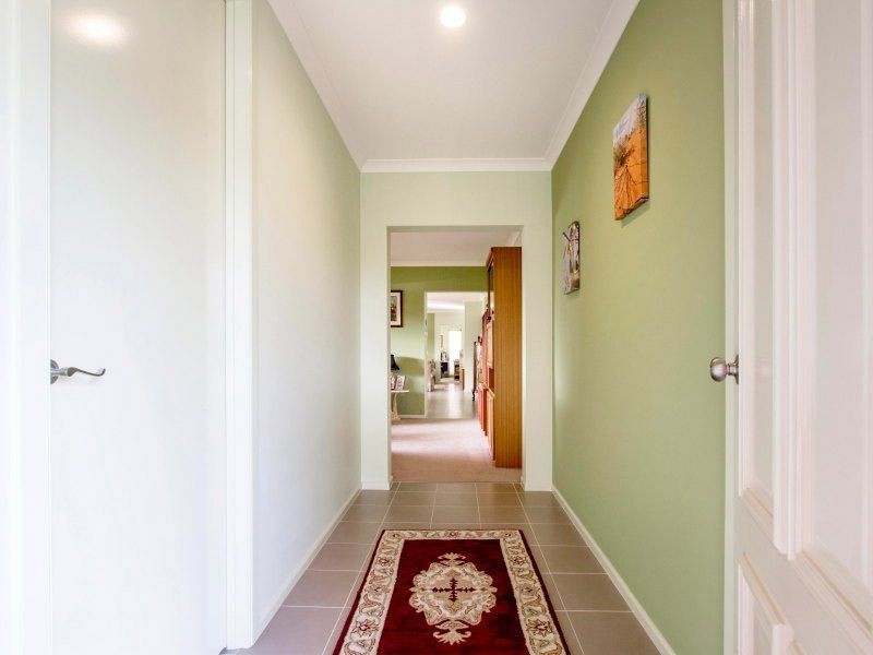 16 Gomms Road, Somerville VIC 3912