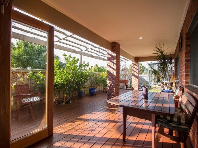 16 Gomms Road, Somerville VIC 3912