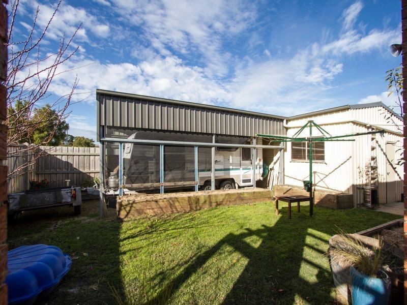 16 Gomms Road, Somerville VIC 3912