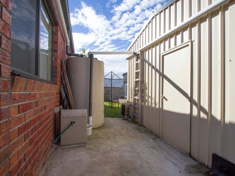 16 Gomms Road, Somerville VIC 3912
