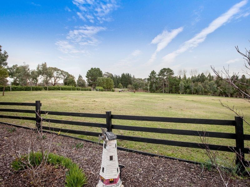 63 Lower Somerville Road, Somerville VIC 3912