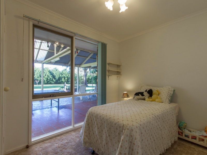 7 Meadow View Road, Somerville VIC 3912