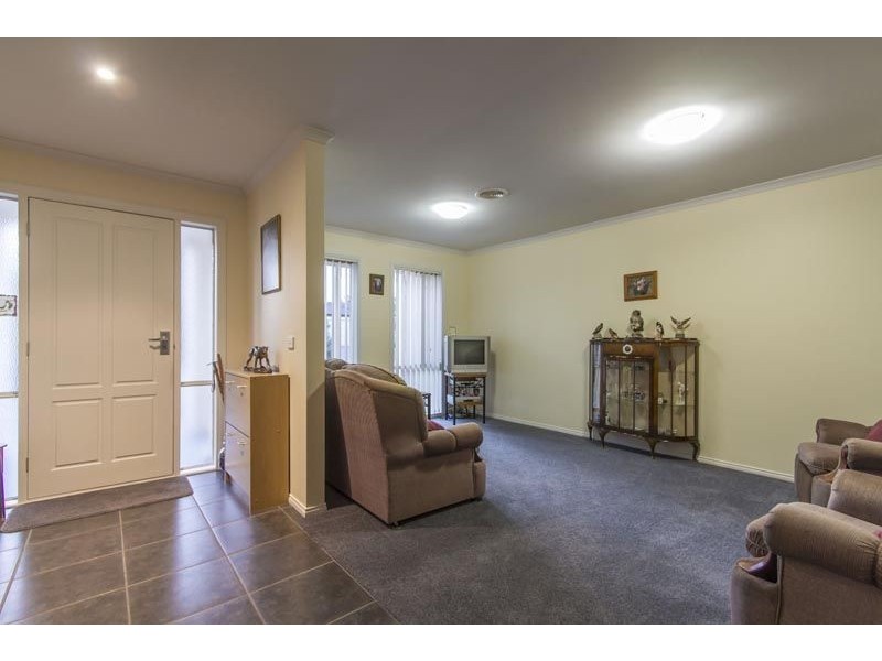 17 Petalnina Close, Somerville VIC 3912