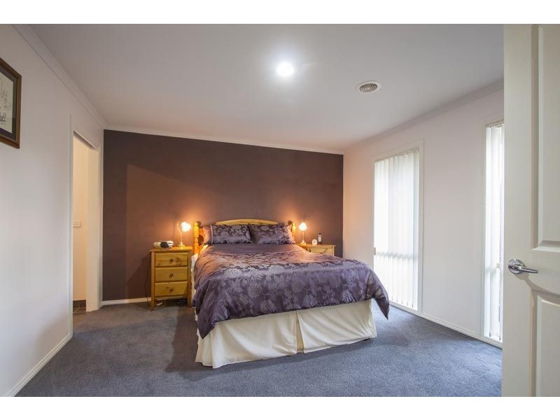 17 Petalnina Close, Somerville VIC 3912