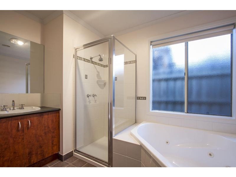 17 Petalnina Close, Somerville VIC 3912