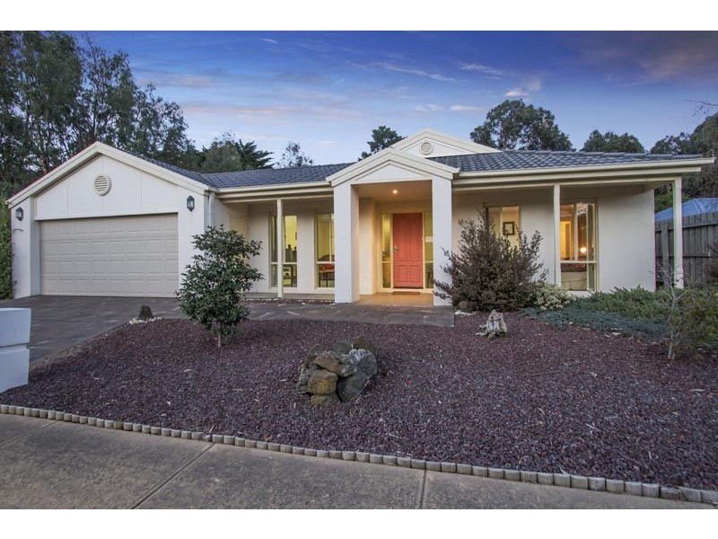 17 Petalnina Close, Somerville VIC 3912