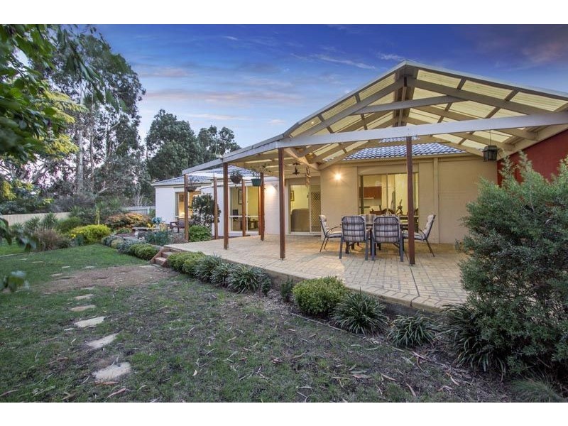 17 Petalnina Close, Somerville VIC 3912