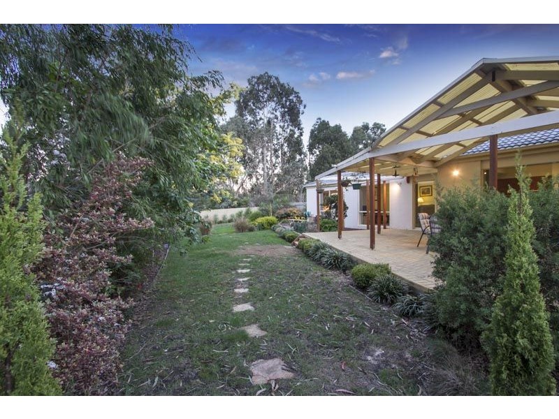 17 Petalnina Close, Somerville VIC 3912