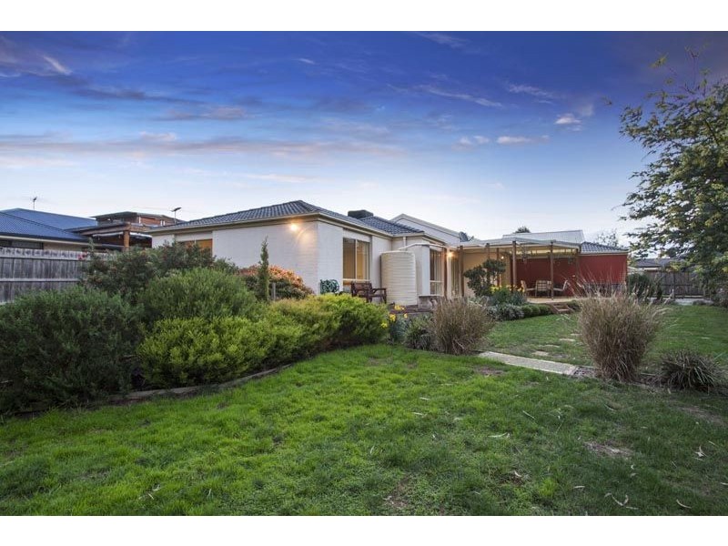 17 Petalnina Close, Somerville VIC 3912