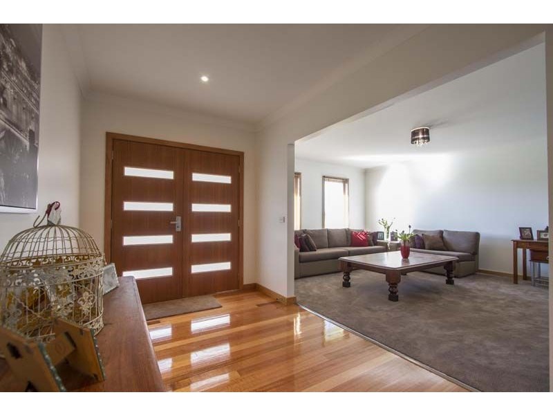 5 Maurandra Close, Hastings VIC 3915