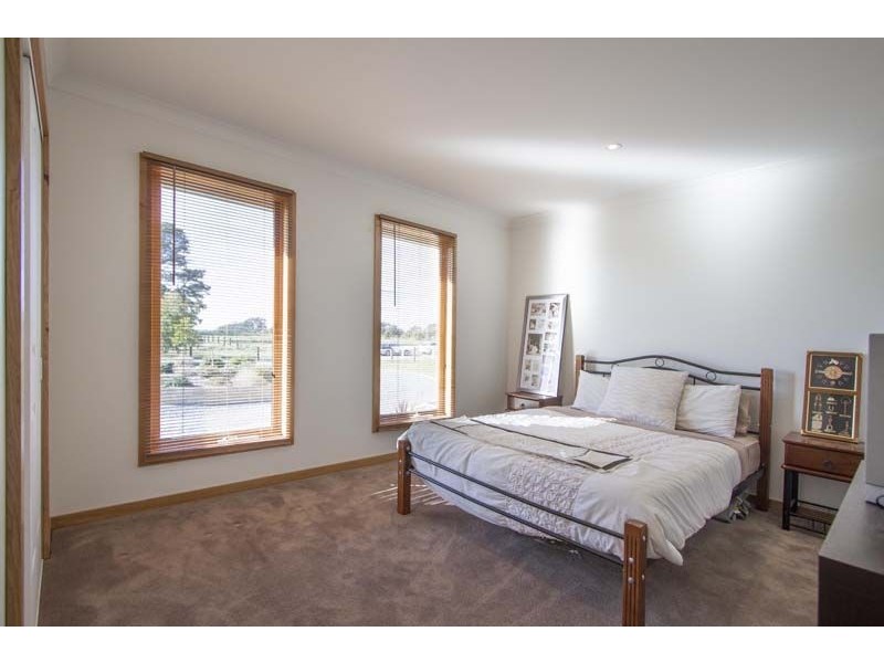 5 Maurandra Close, Hastings VIC 3915