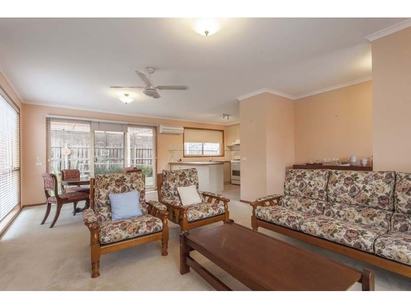 2/51 Guelph Street, Somerville VIC 3912