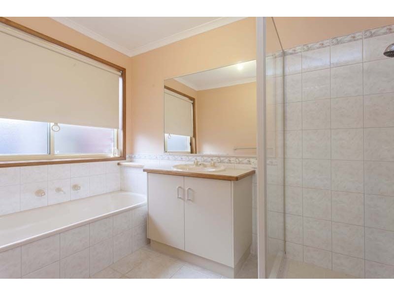 2/51 Guelph Street, Somerville VIC 3912