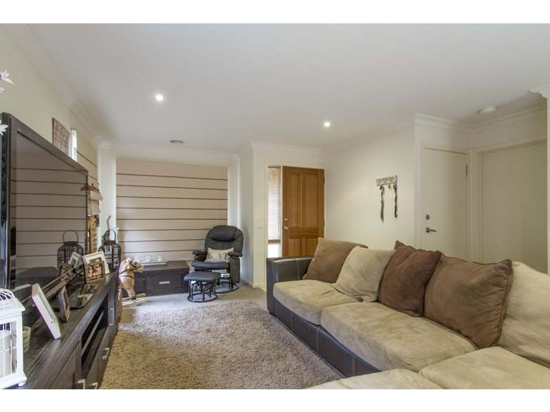 102A Clarendon Drive, Somerville VIC 3912