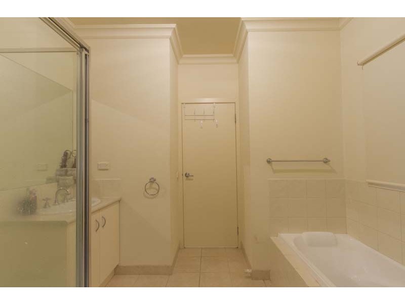 102A Clarendon Drive, Somerville VIC 3912