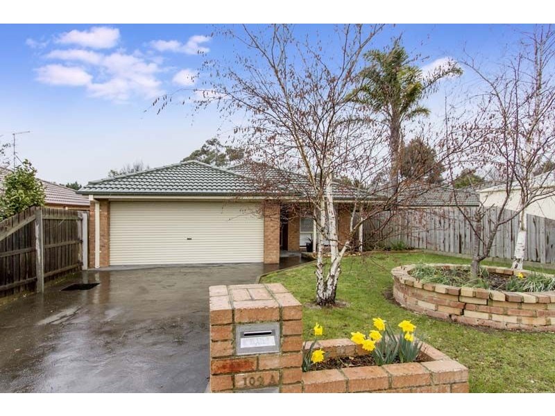 102A Clarendon Drive, Somerville VIC 3912