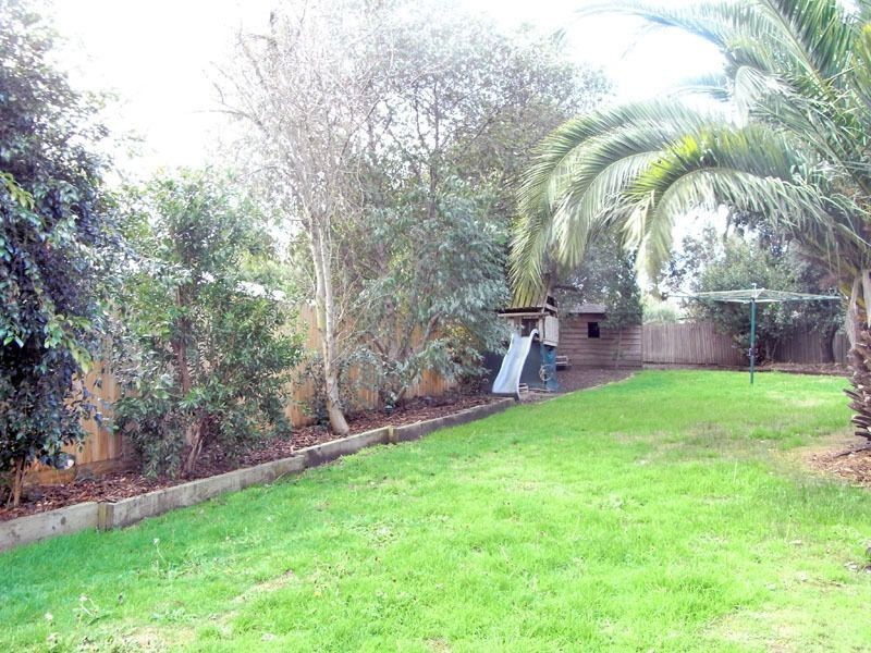 9 Elaine Crt, Somerville VIC 3912