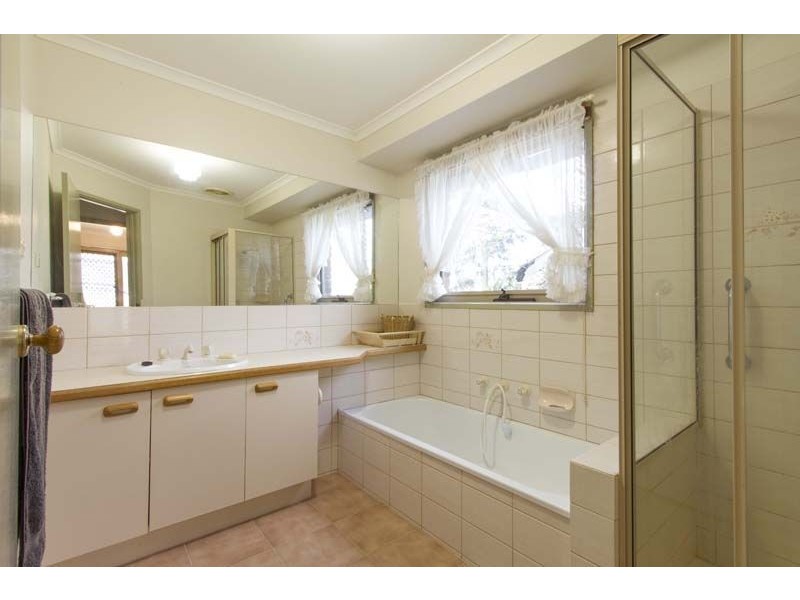 9 Applewood Rise, Somerville VIC 3912