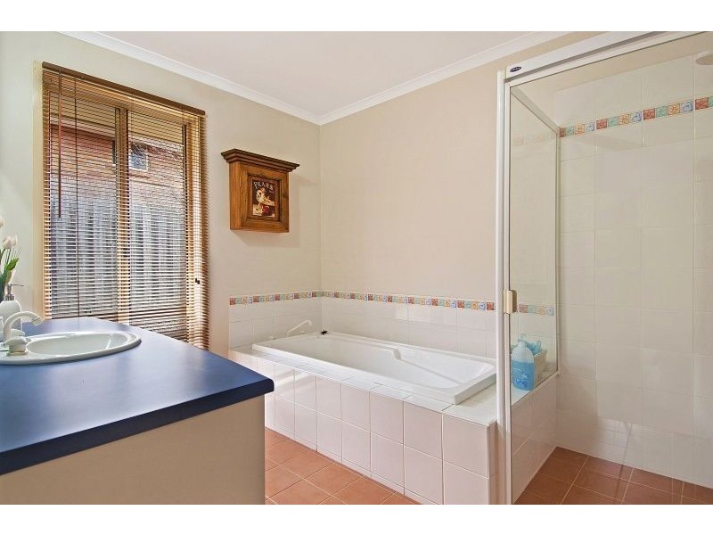 2 Black Wattle Place, Somerville VIC 3912