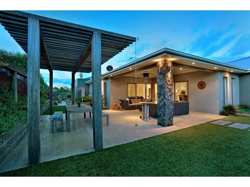 7 Eliza Place, Somerville VIC 3912