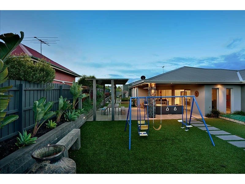 7 Eliza Place, Somerville VIC 3912