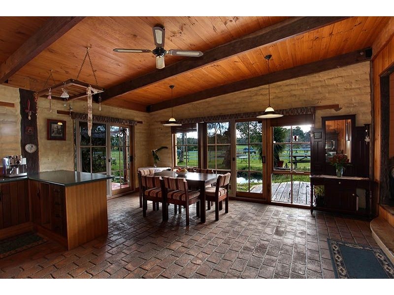 16 Peacock Road, Tyabb VIC 3913