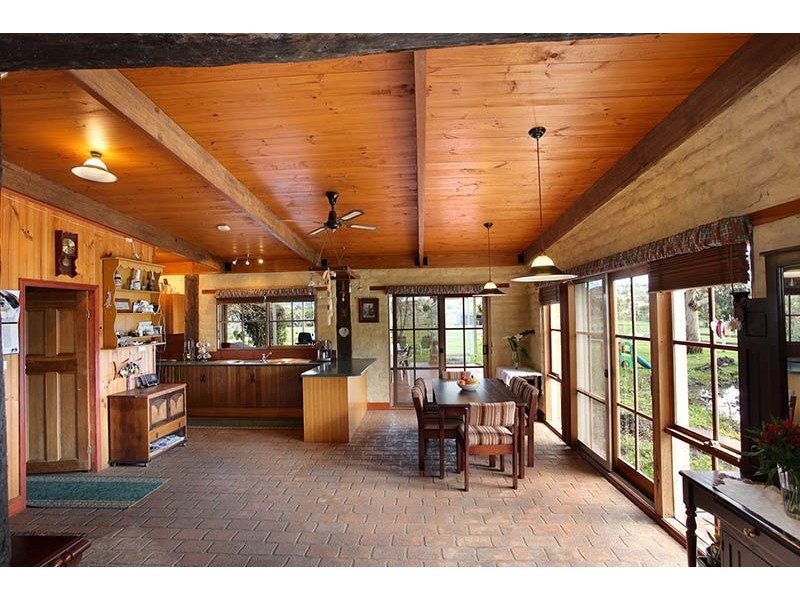 16 Peacock Road, Tyabb VIC 3913