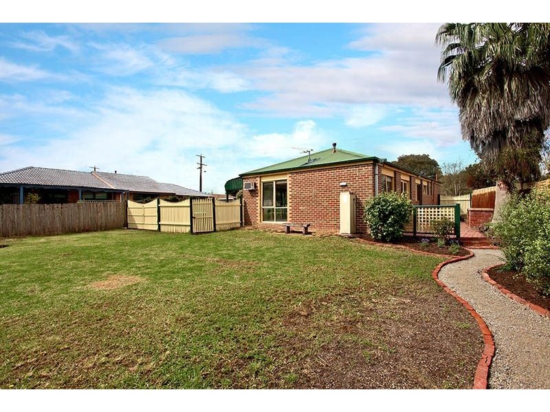 54 Clarendon Drive, Somerville VIC 3912