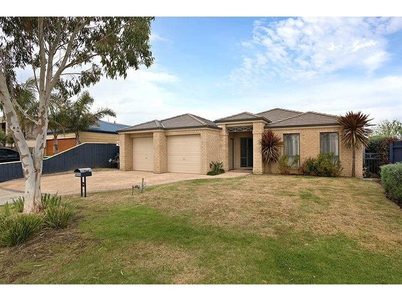 14 Windrest Place, Hastings VIC 3915