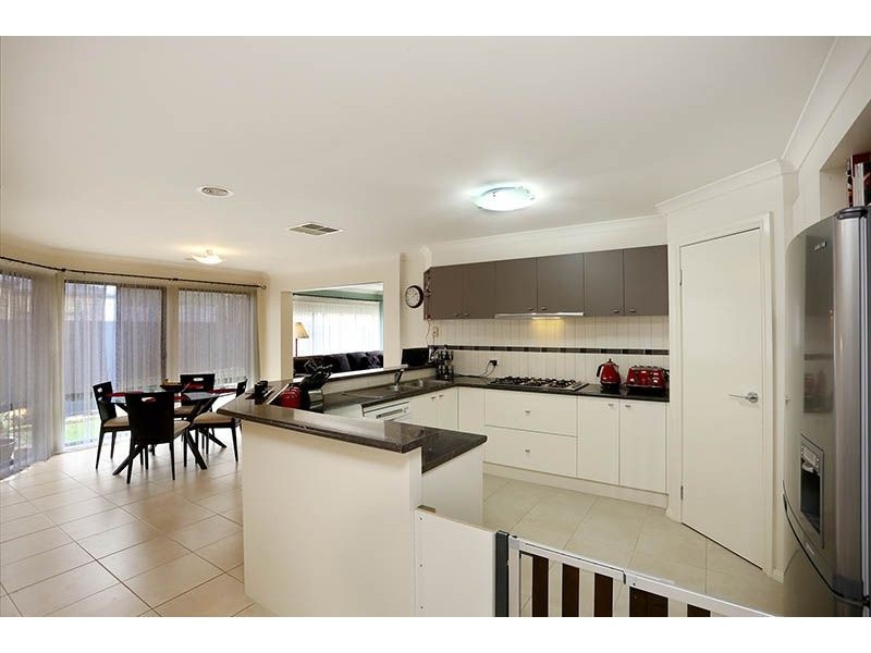 14 Windrest Place, Hastings VIC 3915