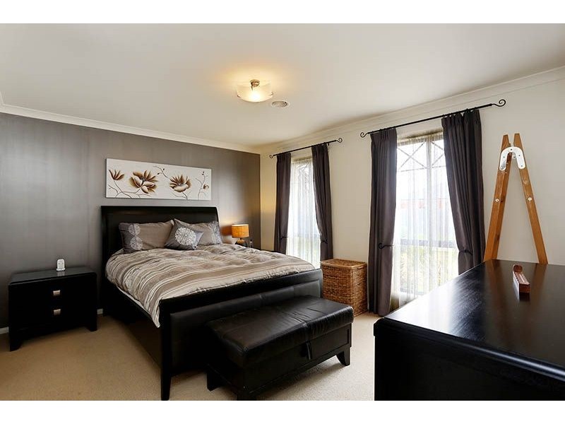 14 Windrest Place, Hastings VIC 3915