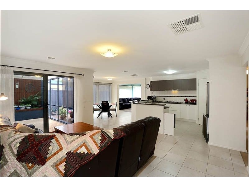 14 Windrest Place, Hastings VIC 3915