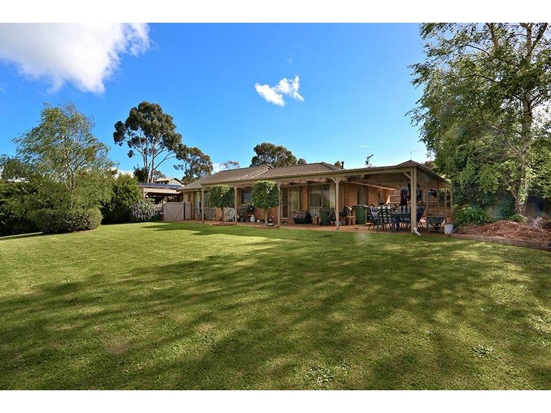 4 The Outlook, Somerville VIC 3912