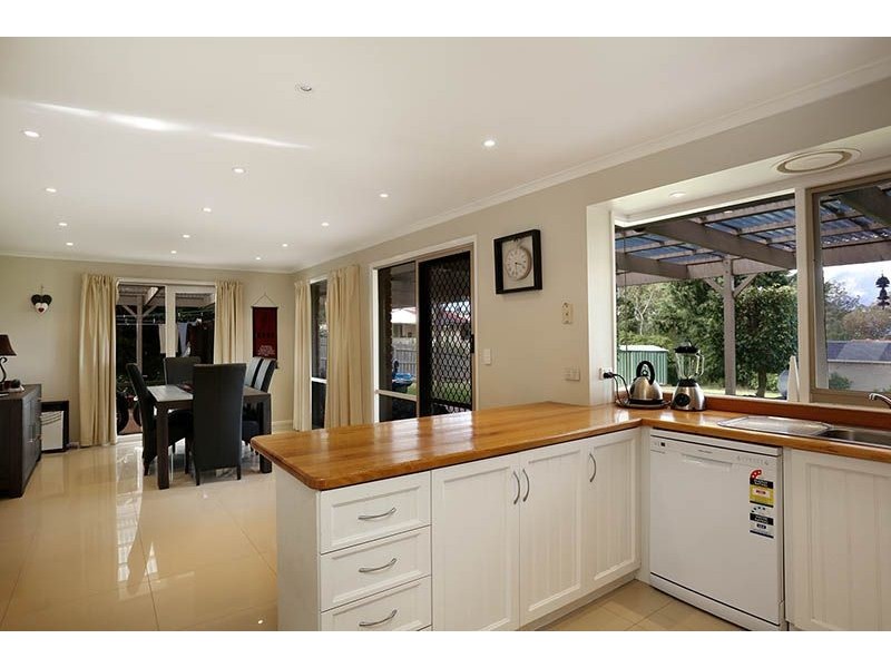 4 The Outlook, Somerville VIC 3912