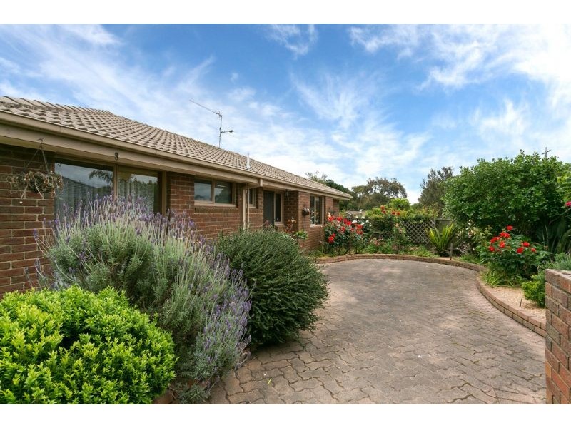 71 Clarendon Drive, Somerville VIC 3912