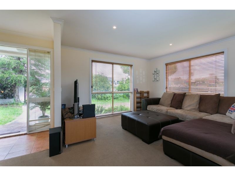1/28 Eramosa Road West, Somerville VIC 3912